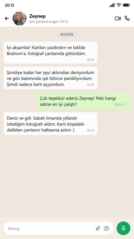 Biri kartları yazdırdı ve tatile çantasında götürdü